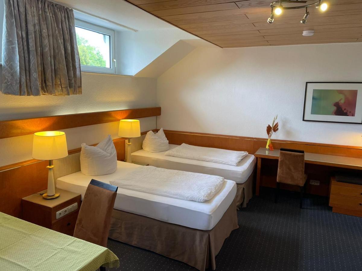 Gaestezimmer Gasthof Becker Hotel Wulfrath Exterior foto