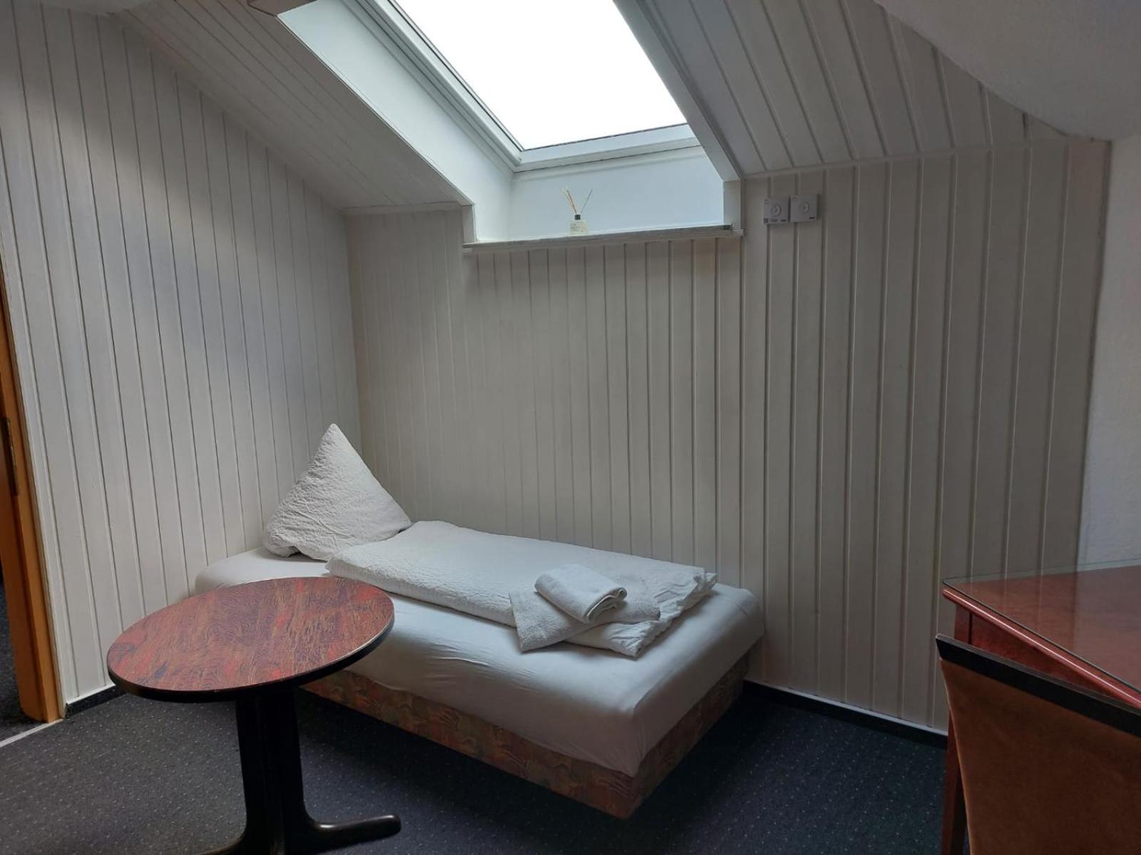 Gaestezimmer Gasthof Becker Hotel Wulfrath Exterior foto