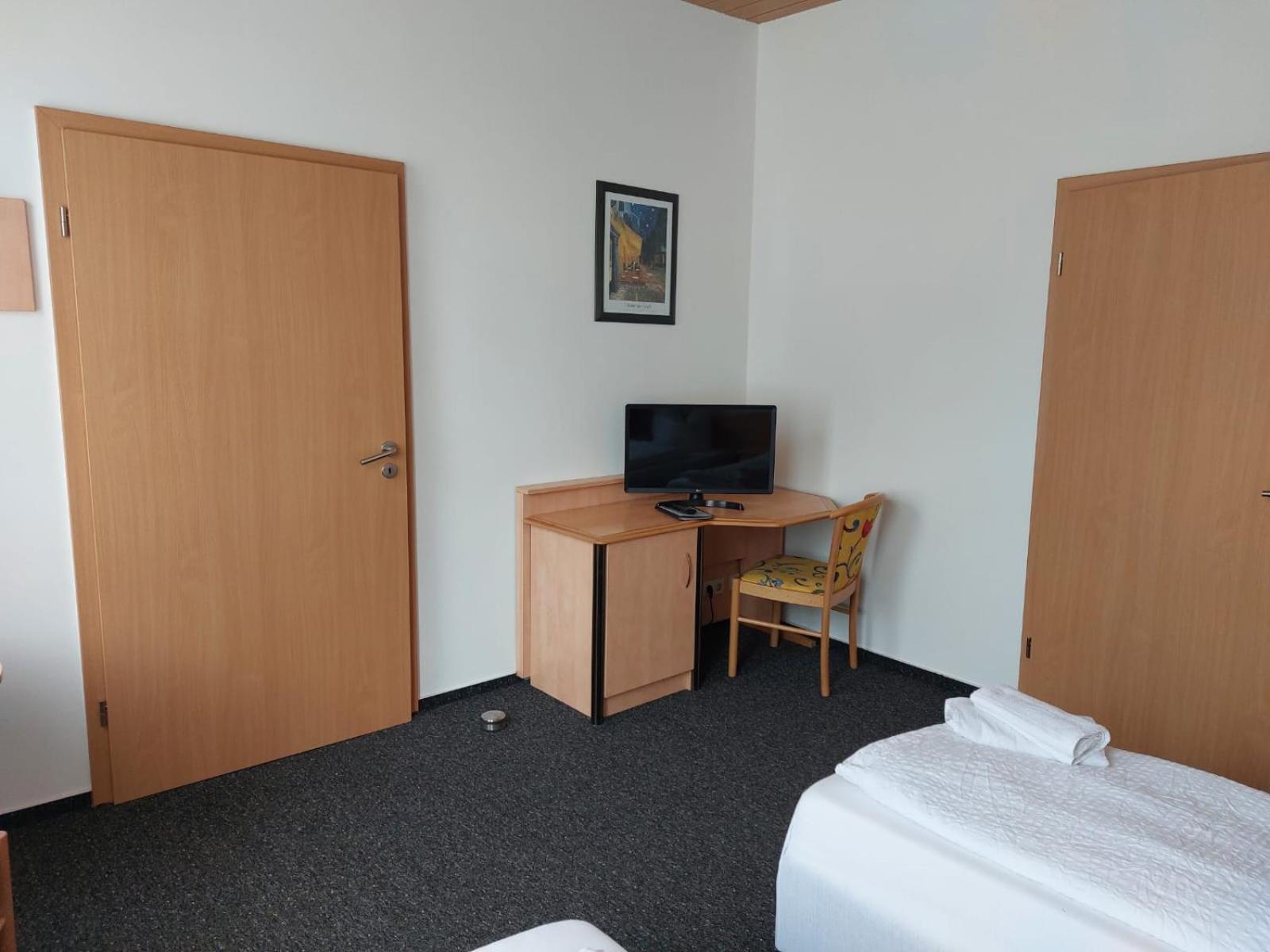 Gaestezimmer Gasthof Becker Hotel Wulfrath Exterior foto