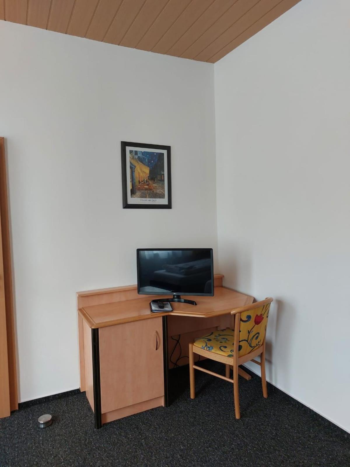 Gaestezimmer Gasthof Becker Hotel Wulfrath Exterior foto