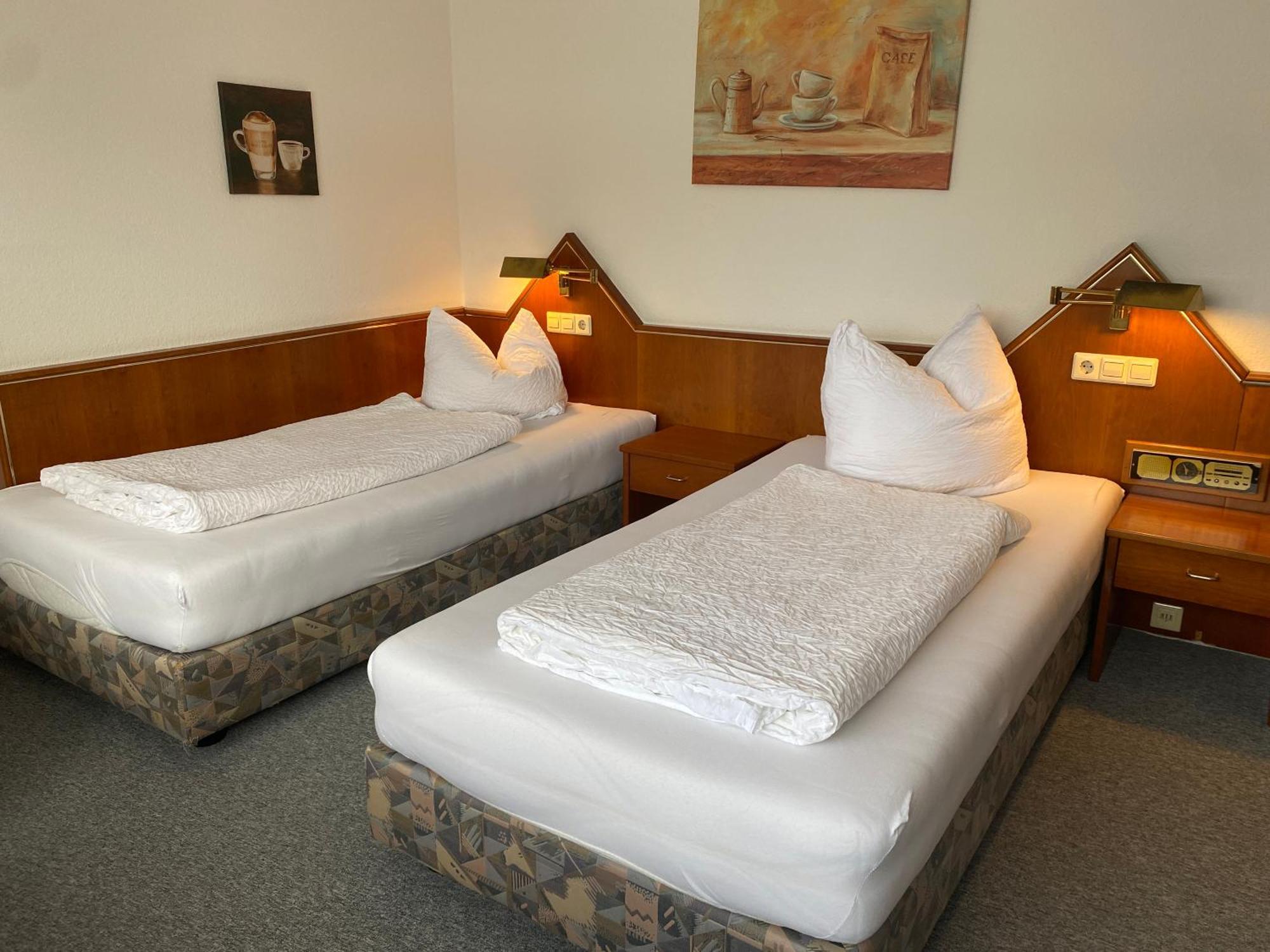 Gaestezimmer Gasthof Becker Hotel Wulfrath Exterior foto