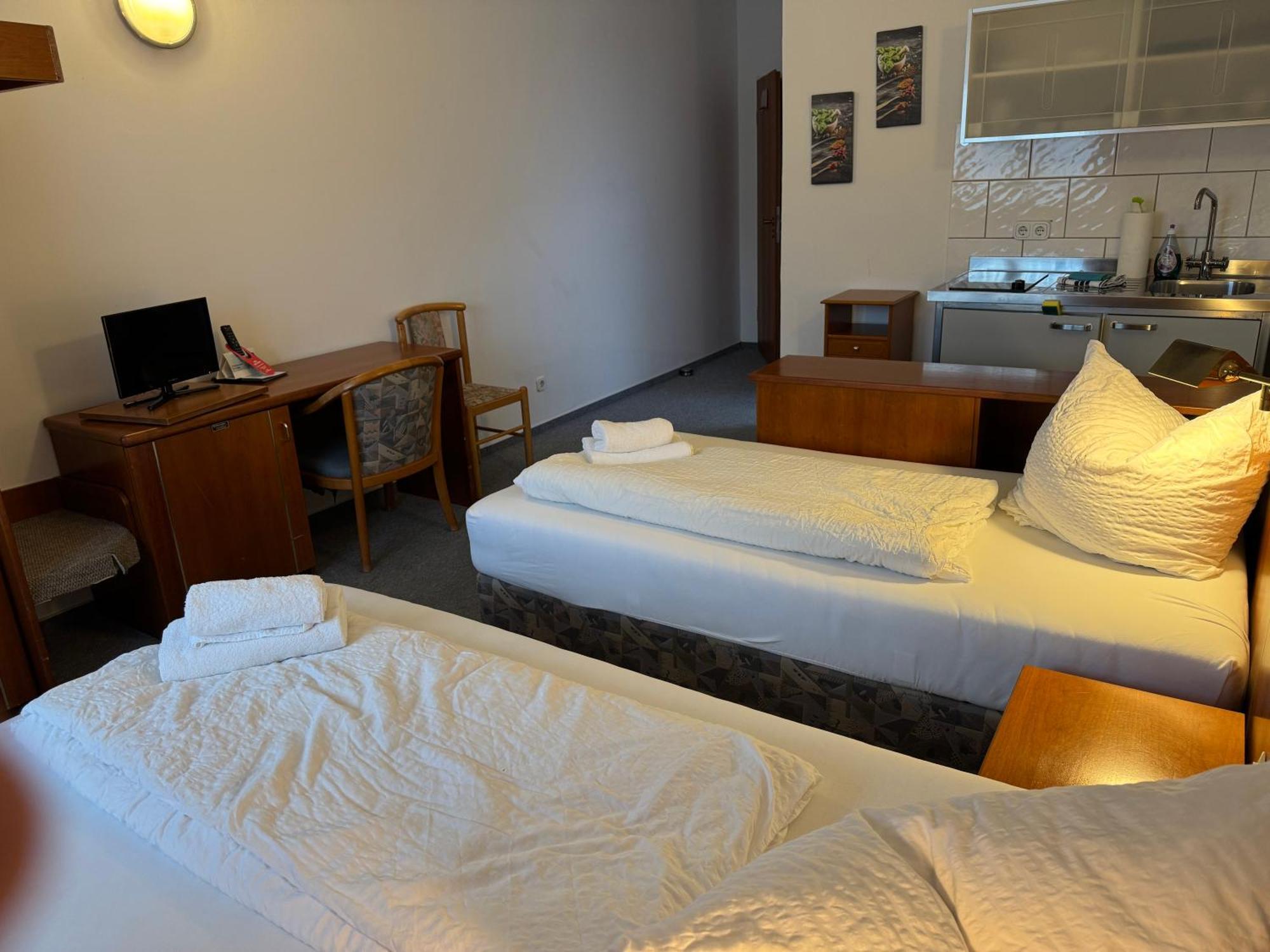 Gaestezimmer Gasthof Becker Hotel Wulfrath Exterior foto