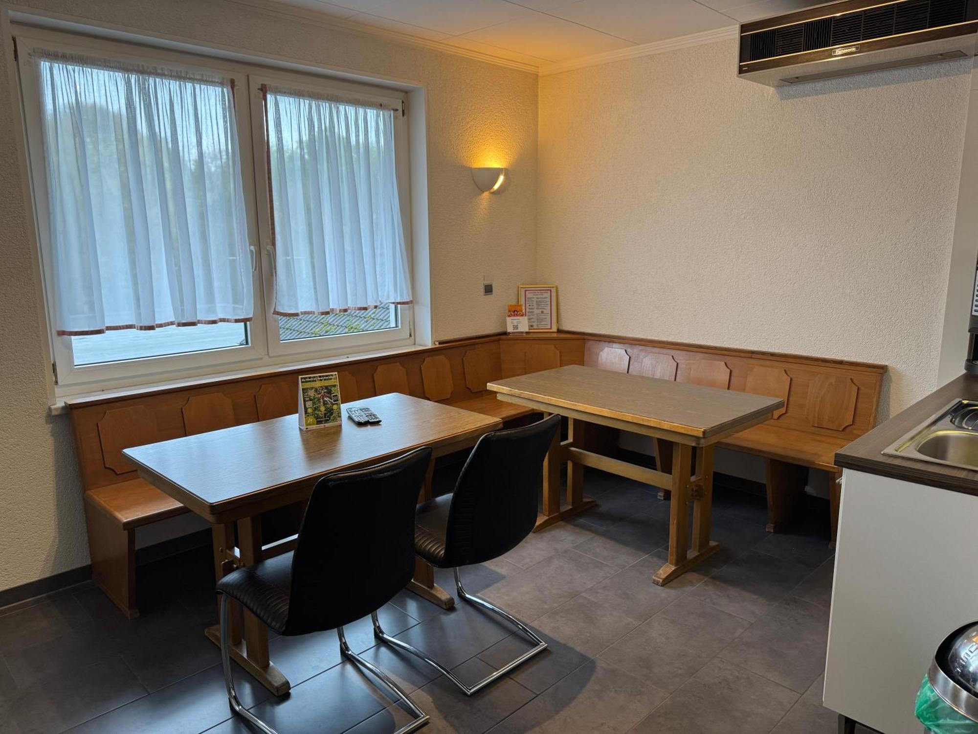Gaestezimmer Gasthof Becker Hotel Wulfrath Exterior foto