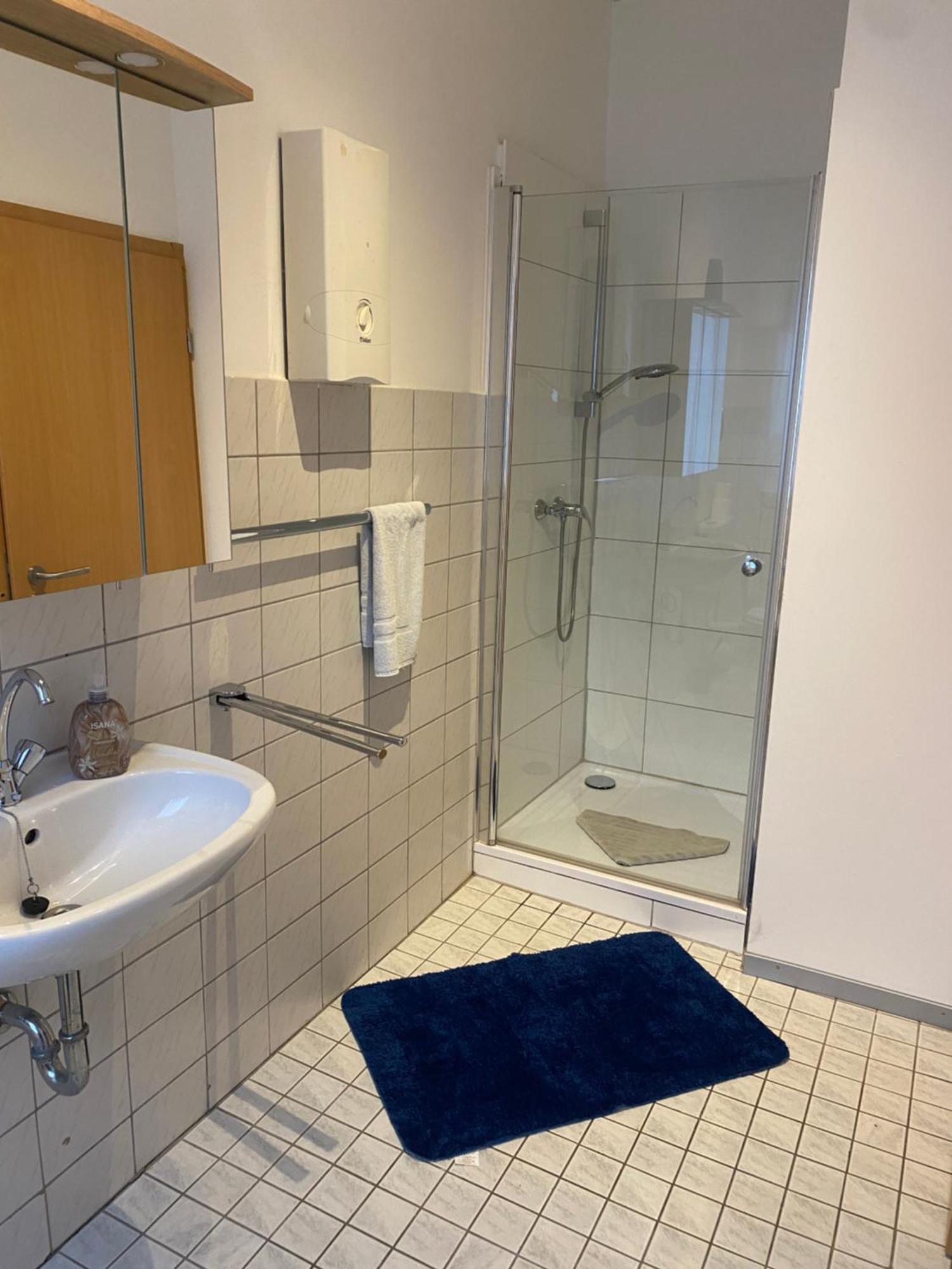 Gaestezimmer Gasthof Becker Hotel Wulfrath Exterior foto